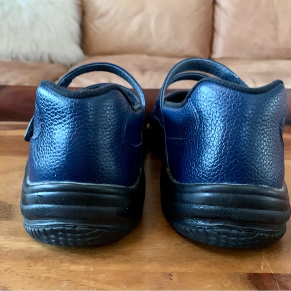 Propet Blue Leather Shock Absorbent Walking Shoes - Picture 3 of 6